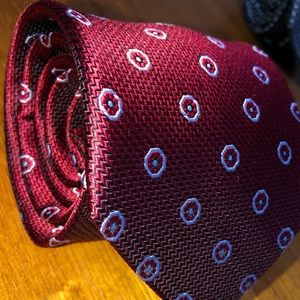 100% Silk Power Tie.  Men’s full length.   CM Gold brand.   Like New